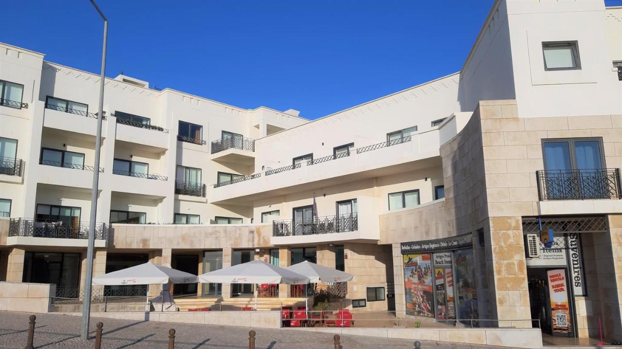 Potato Beach Apartment At Beach Front & Sea View 라고스 외부 사진